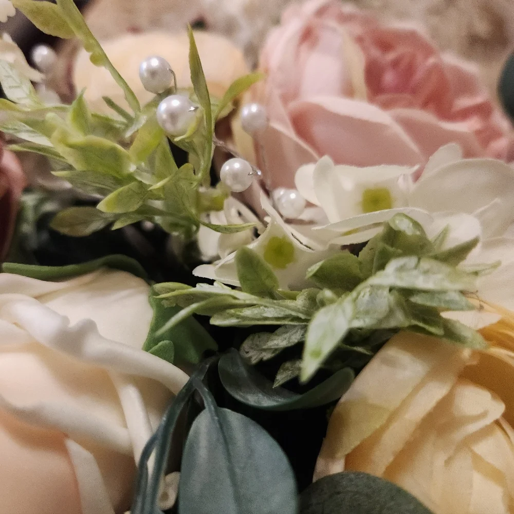 Ling’s Moments Bridal Bouquet in Dusty Rose & Cream Wedding, Like New Plus Extra